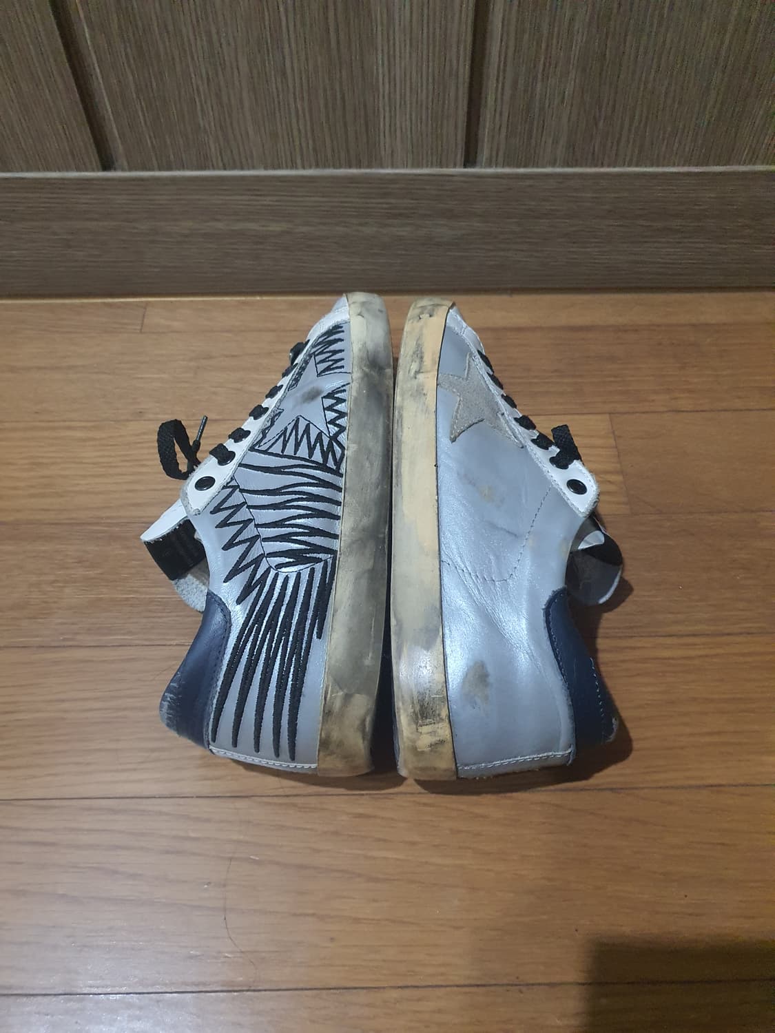 골든구스 한정판 슈퍼스타 260 스니커즈 상품이미지3