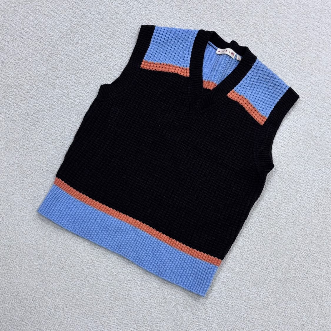 L 유니클로 마르니 니트 베스트 0403E 상품이미지1