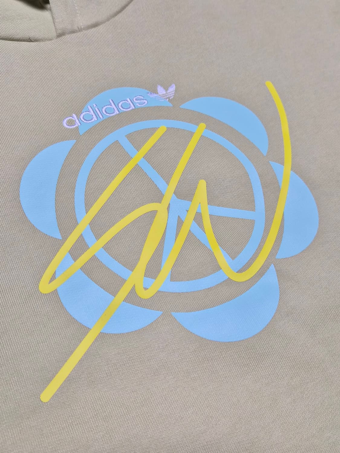 아디다스 x 션우더스푼 후드티 상품이미지3