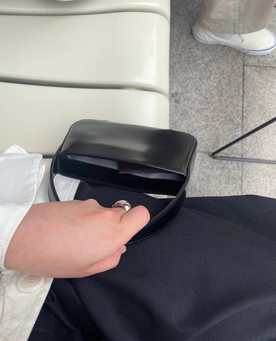 에토스 바니 토트백 블랙 상품이미지3