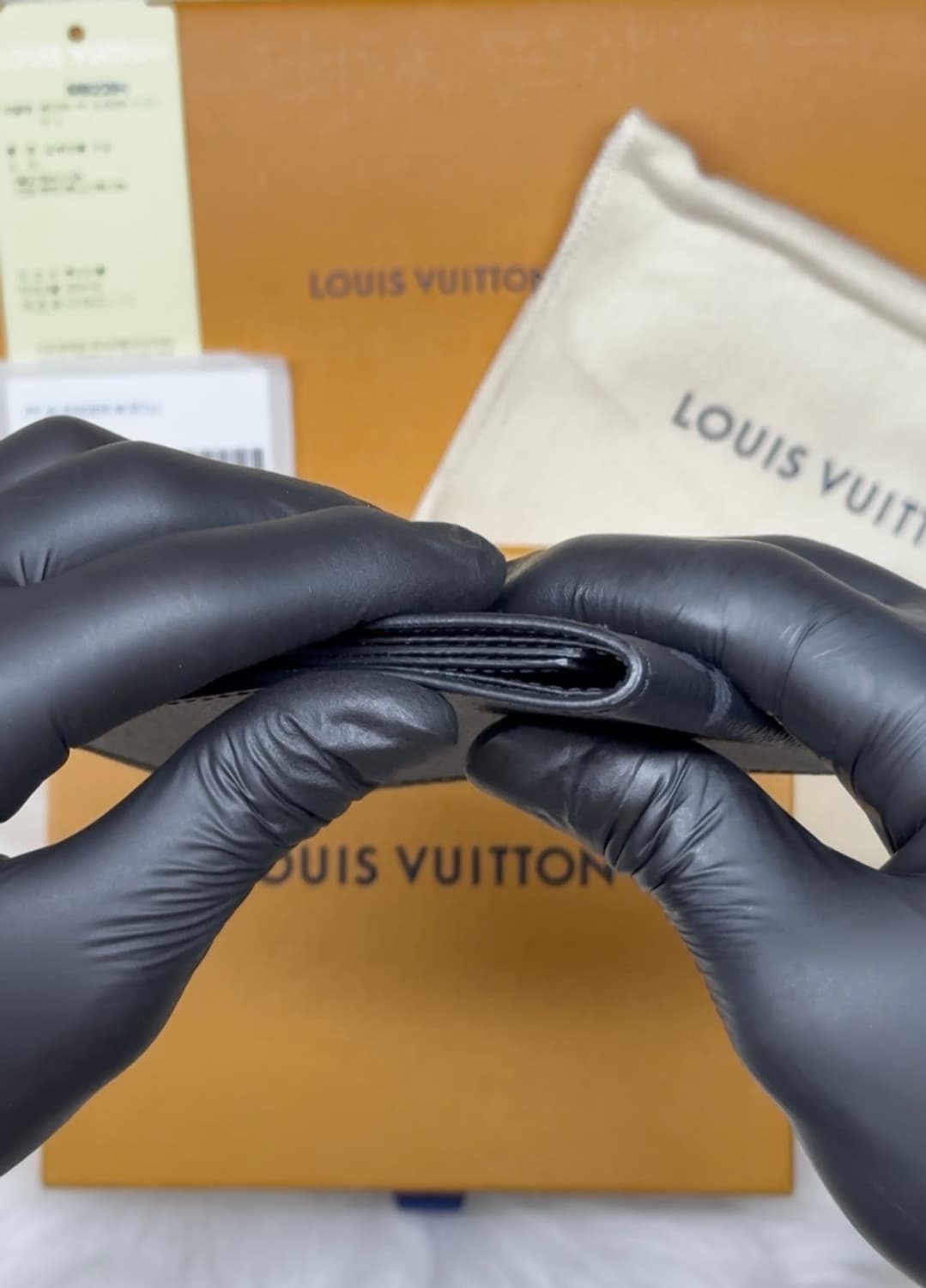 루이비통 슬렌더 월릿 모노그램 이클립스 상품이미지6