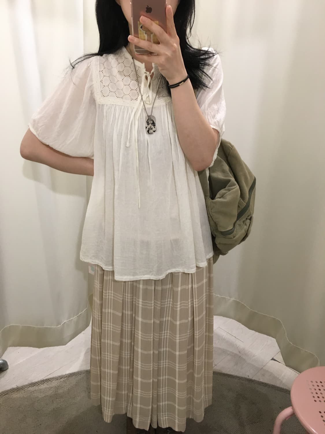모리걸 펀칭 벌룬 블라우스 상품이미지4