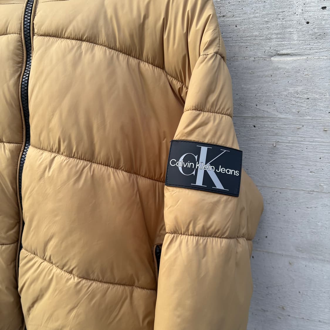 캘빈 클라인 진스 릴렉스핏 숏 블로킹 다운 파카 상품이미지2