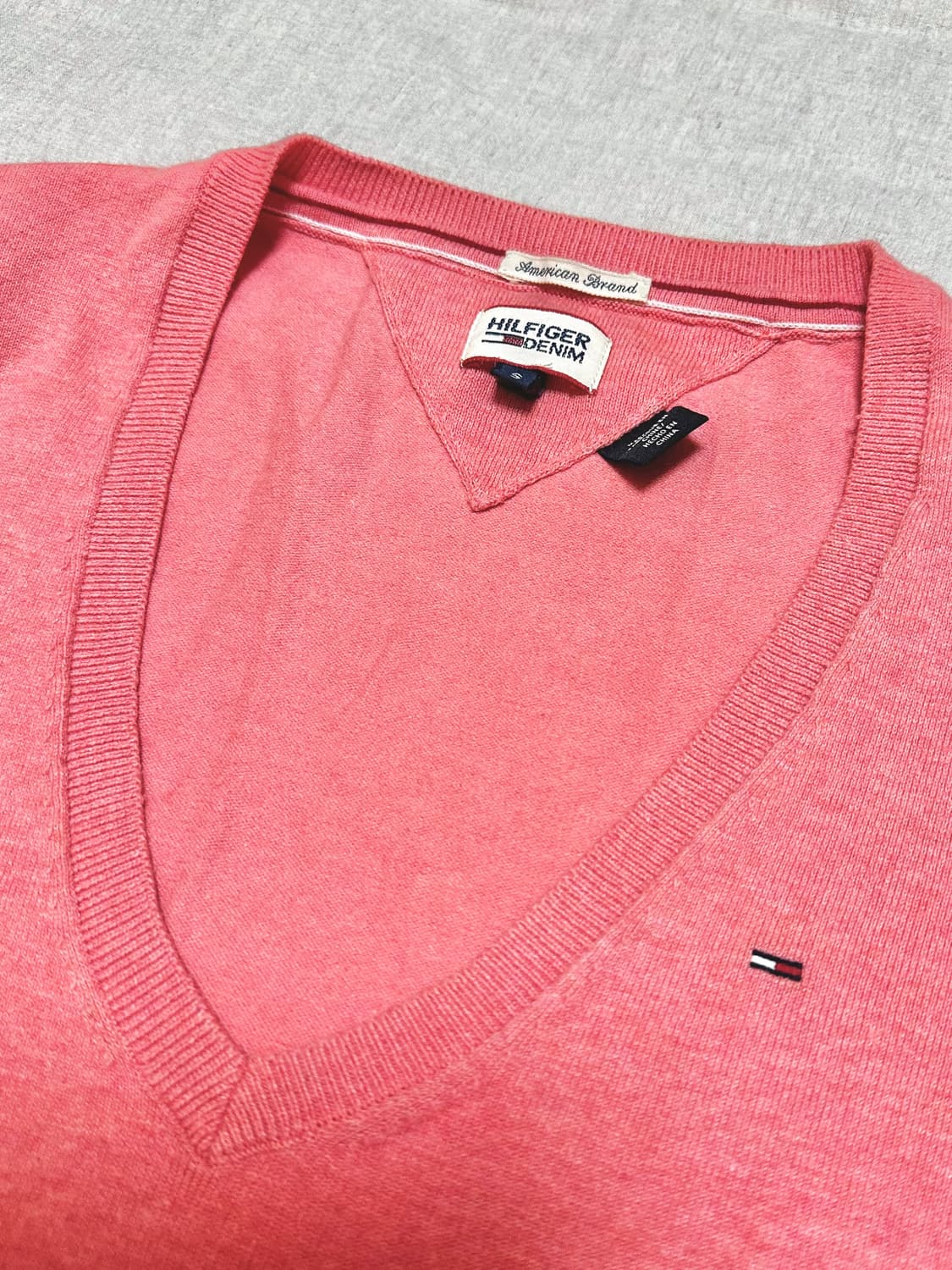 타미힐피거 핑크 브이넥 니트 레이어드 상품이미지2