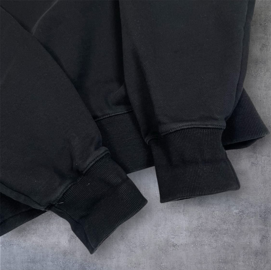 노이어 Noirer 블랙 ARCHIVE 로고 맨투맨 50 상품이미지5