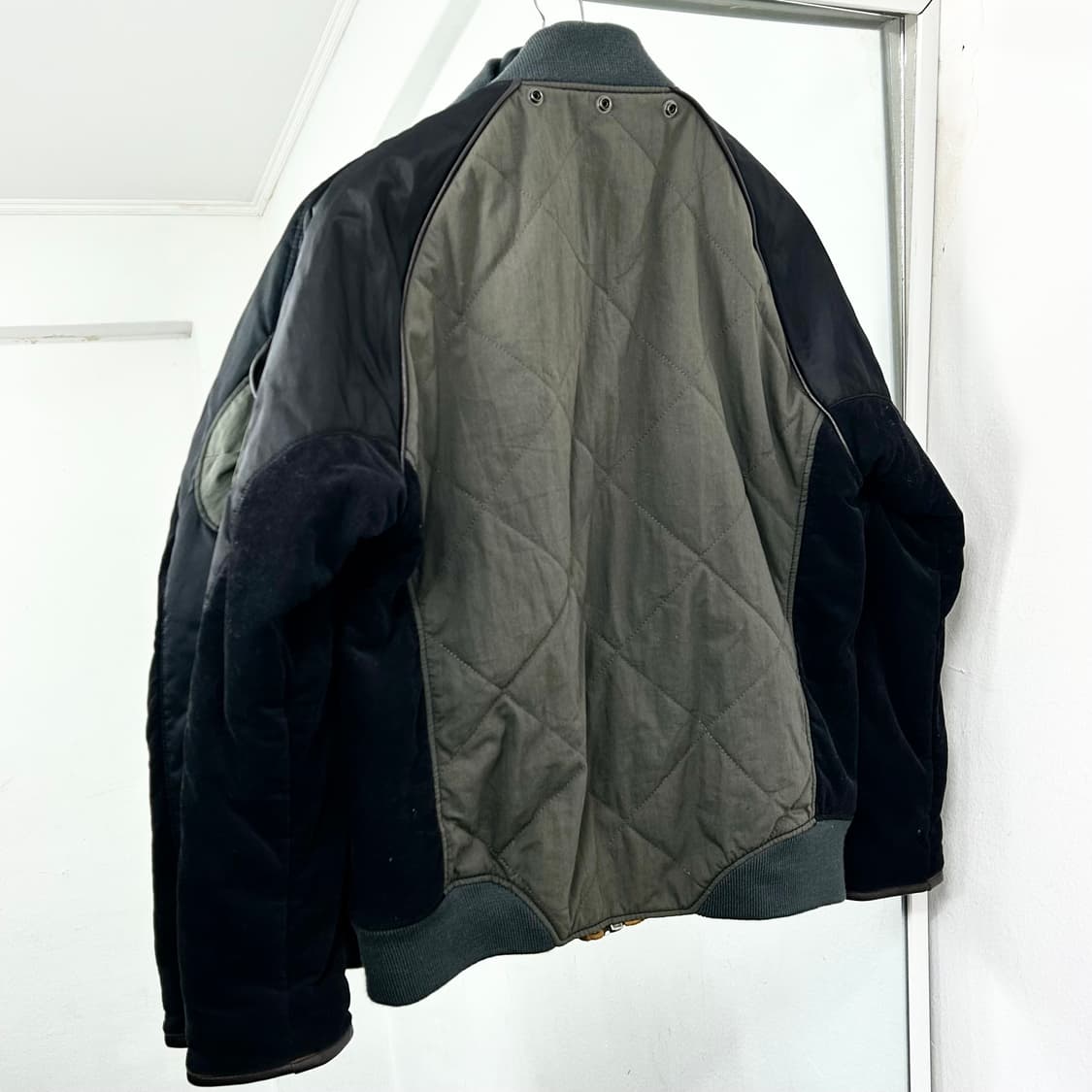 아비렉스 플라이트 퀼티드 봄버 자켓 상품이미지6