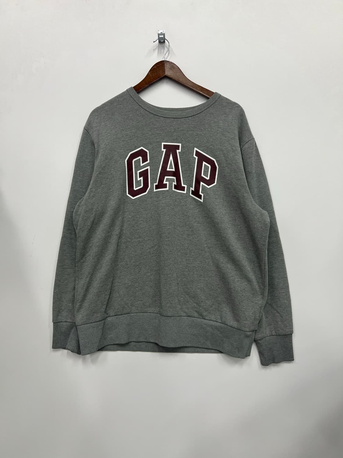 GAP 그레이 맨투맨 상품이미지1