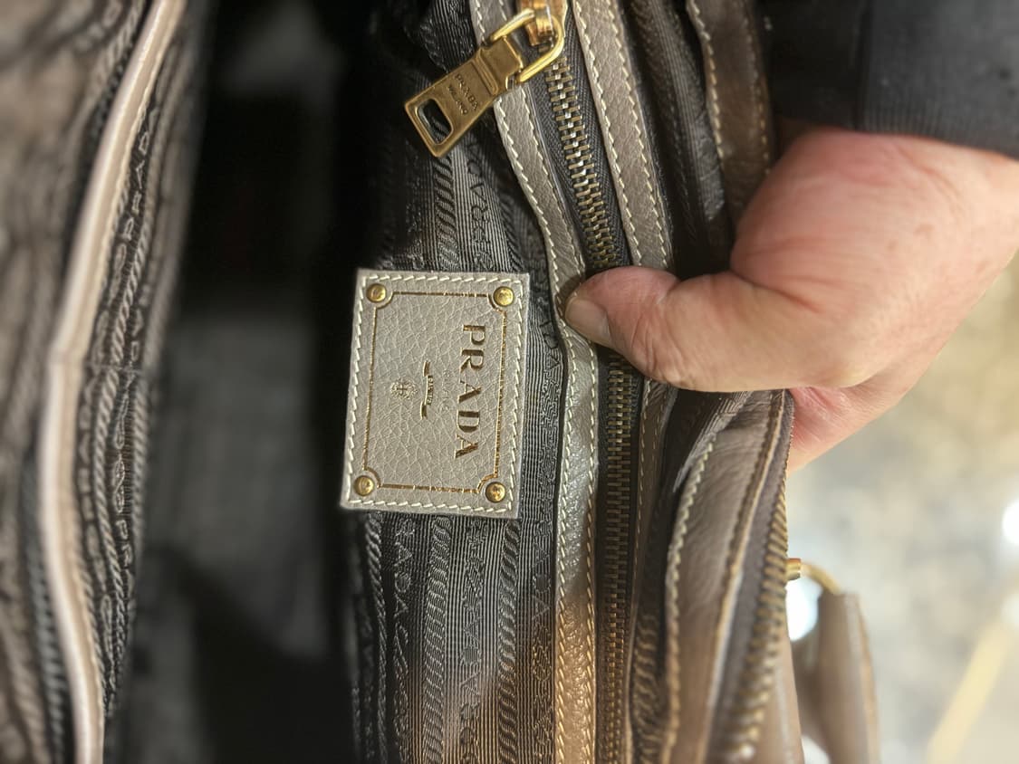 정품 프라다 비텔로 다이노 2way백 팝니다 상품이미지7