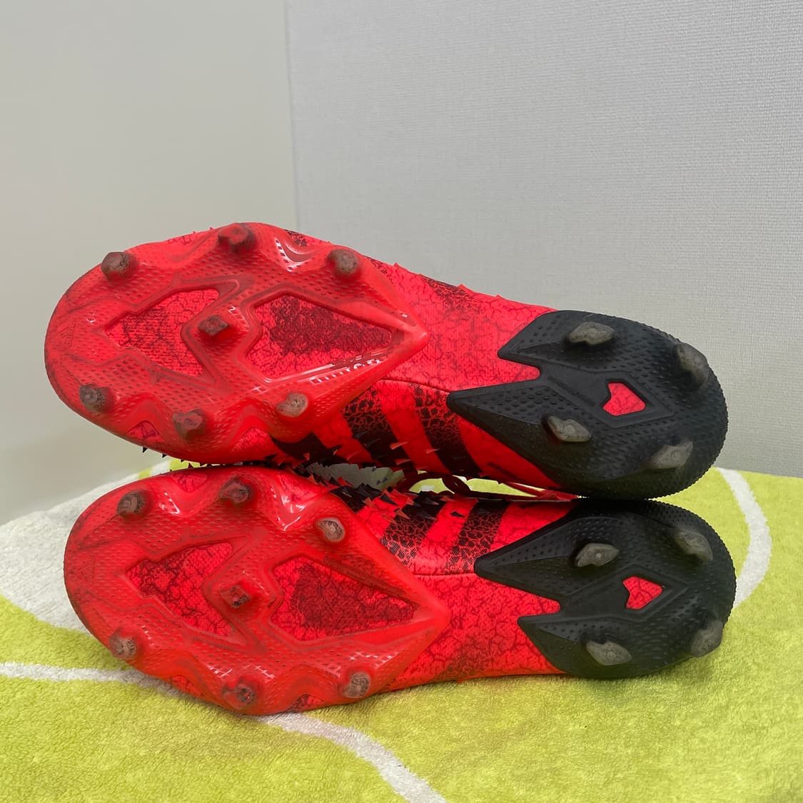 아디다스 프레데터 프릭.1 L FG 265mm FY6266 상품이미지5