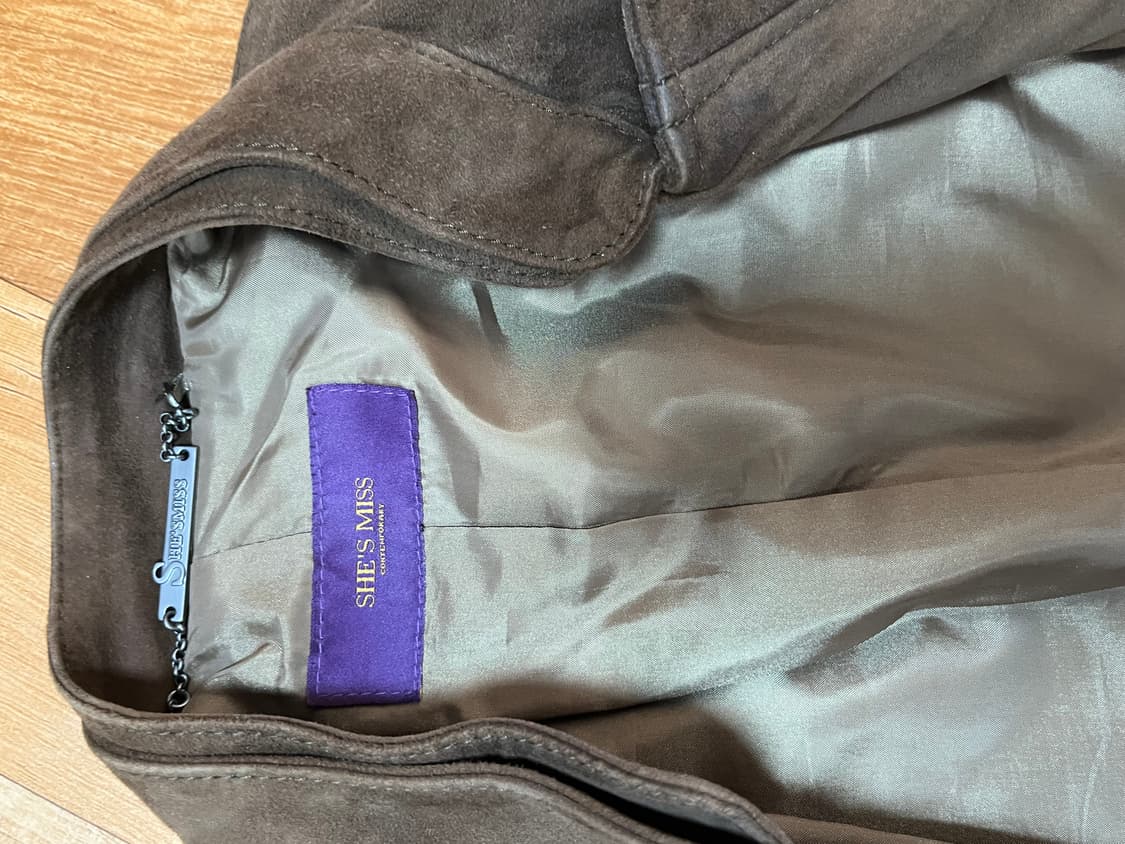 쉬즈미스 브라운 스웨이드 자켓 팝니다 상품이미지7