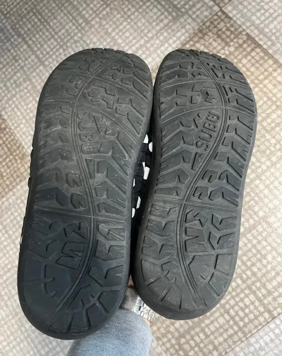 [2]SUBU 땡땡이 슬리퍼 블랙 상품이미지3