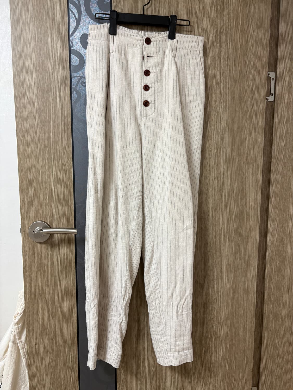 Hansol Kim. Curved wool pants 상품이미지1