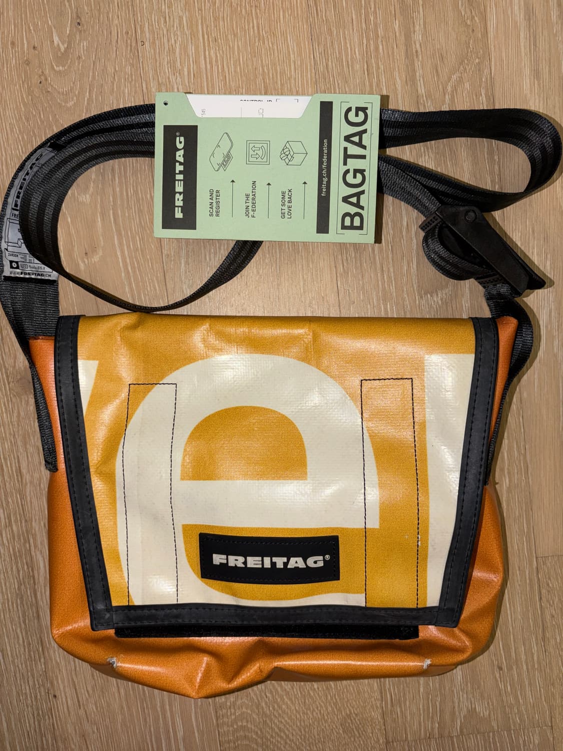 프라이탁 라씨 옐로우 (택 영수증 포함) 상품이미지1