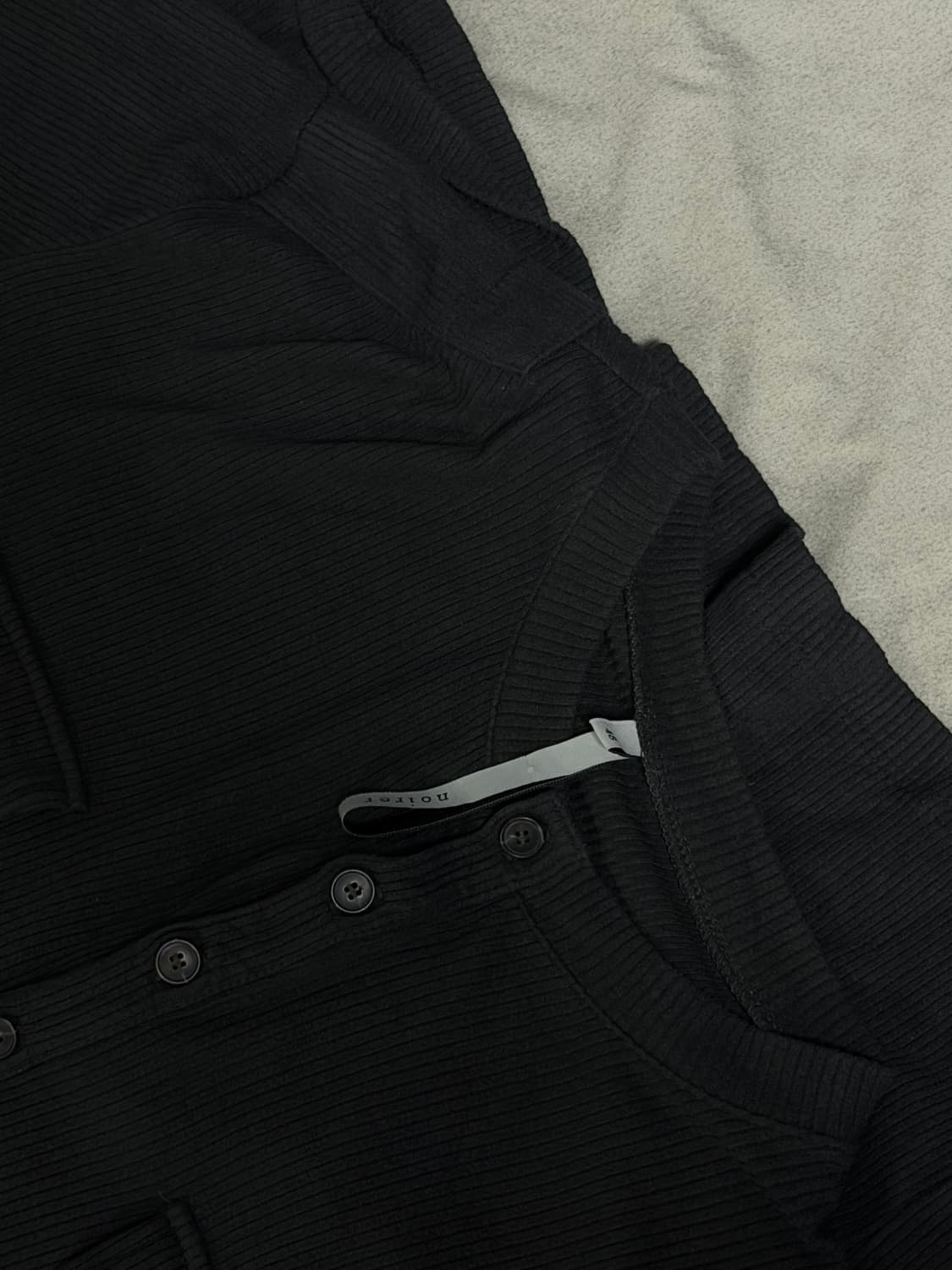 노이어 리브드 헨리넥 롱 슬리브 티셔츠 다크그레이 48 상품이미지3