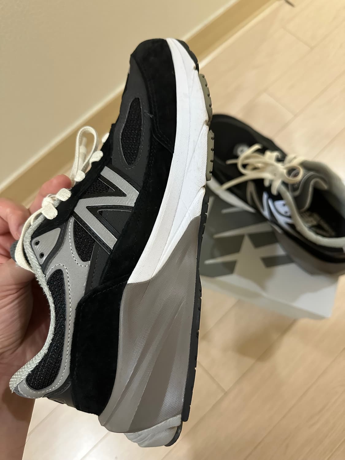 뉴발란스 990v6 블랙 265사이즈 상품이미지3