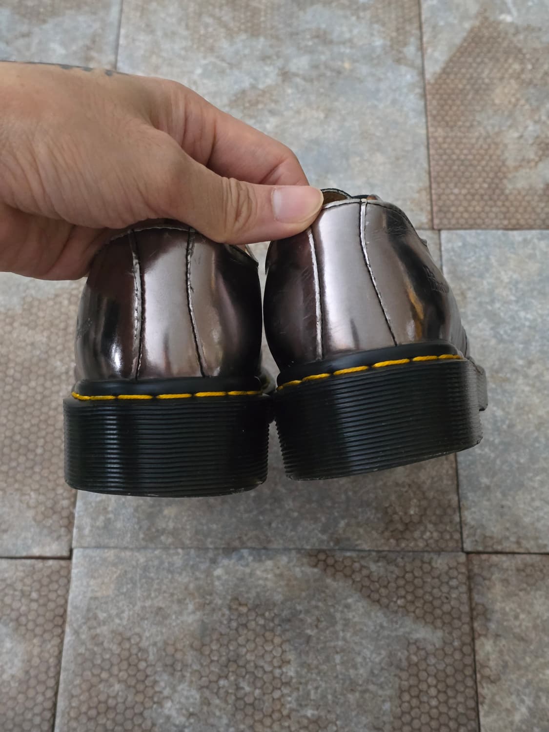 (230)닥터마틴 1461 메탈릭 실버 상품이미지9