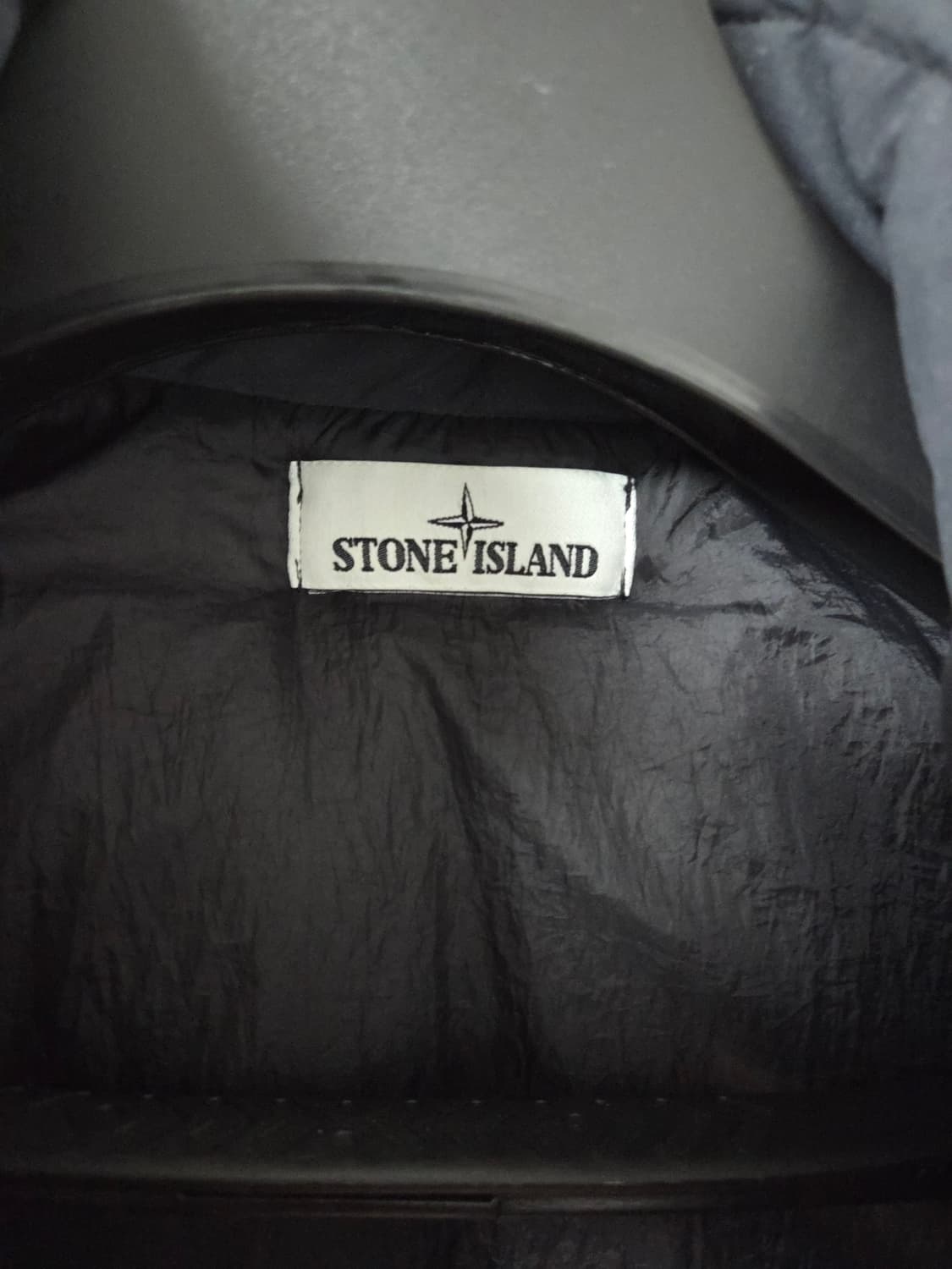 스톤아일랜드 크링클랩스 논후드 패딩 다크그레이 M 상품이미지5