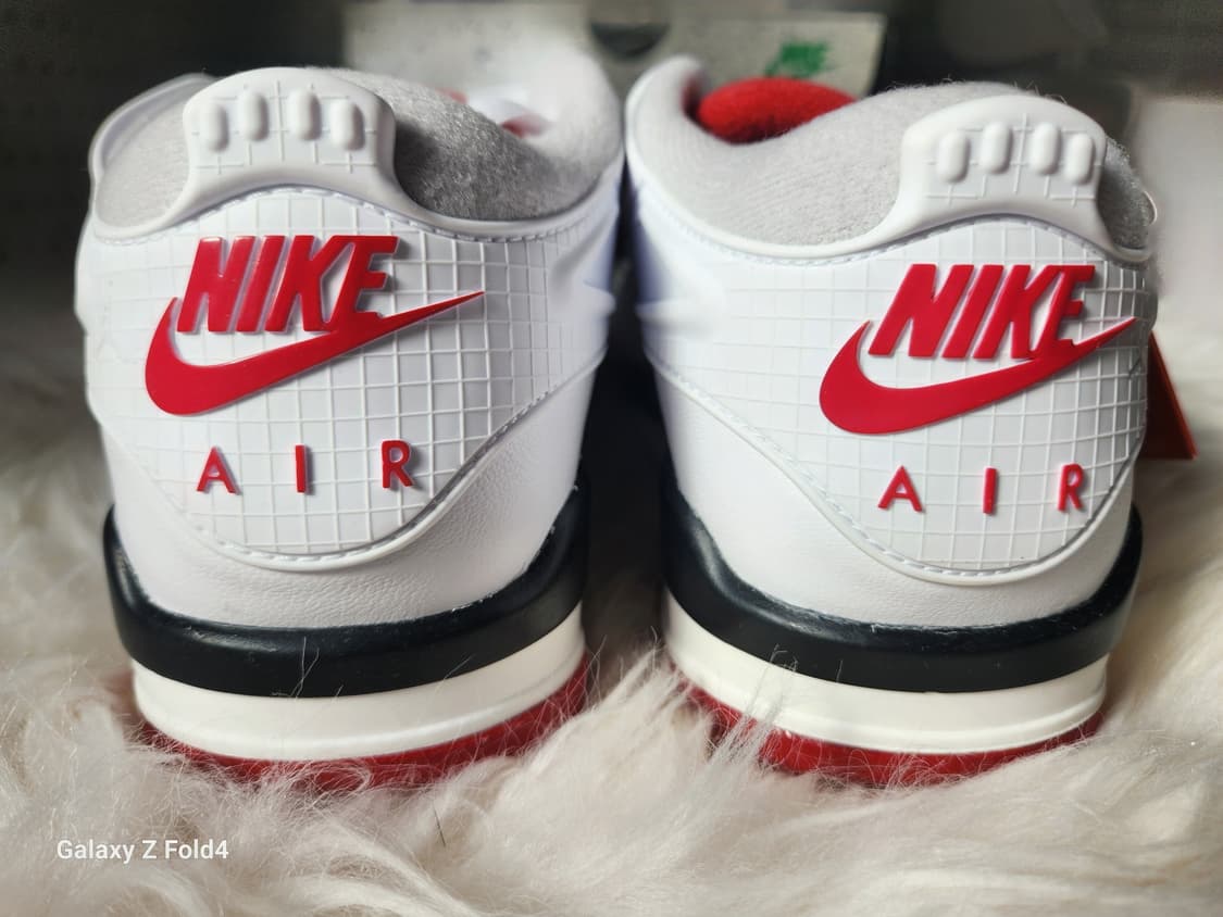 나이키 에어 조던 4 RM 화이트(250mm)새제품판매합니다. 상품이미지3