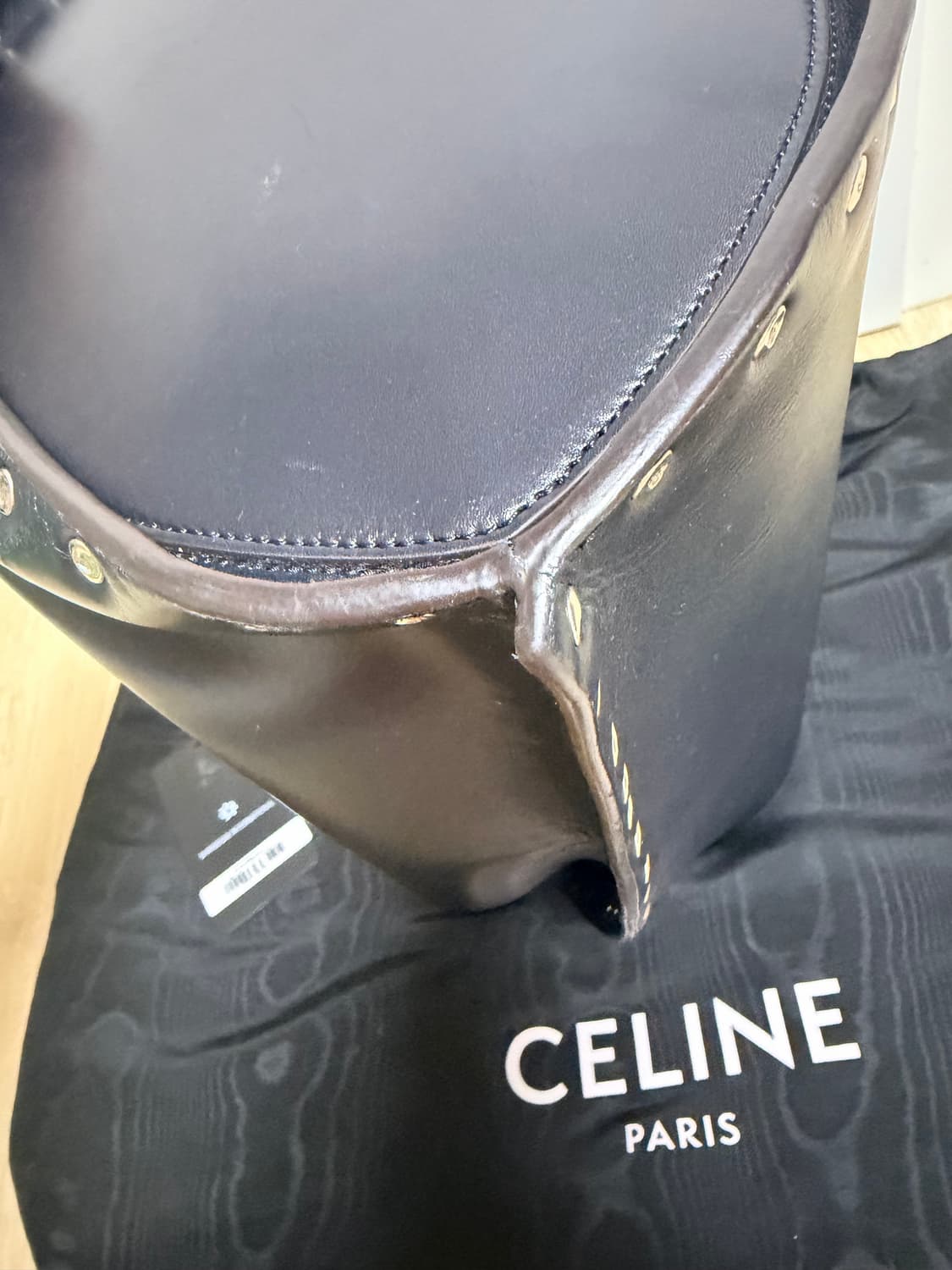 Old Celine 정품 라지 버킷백 올드 셀린느 피비파일로 스터드 백 상품이미지7