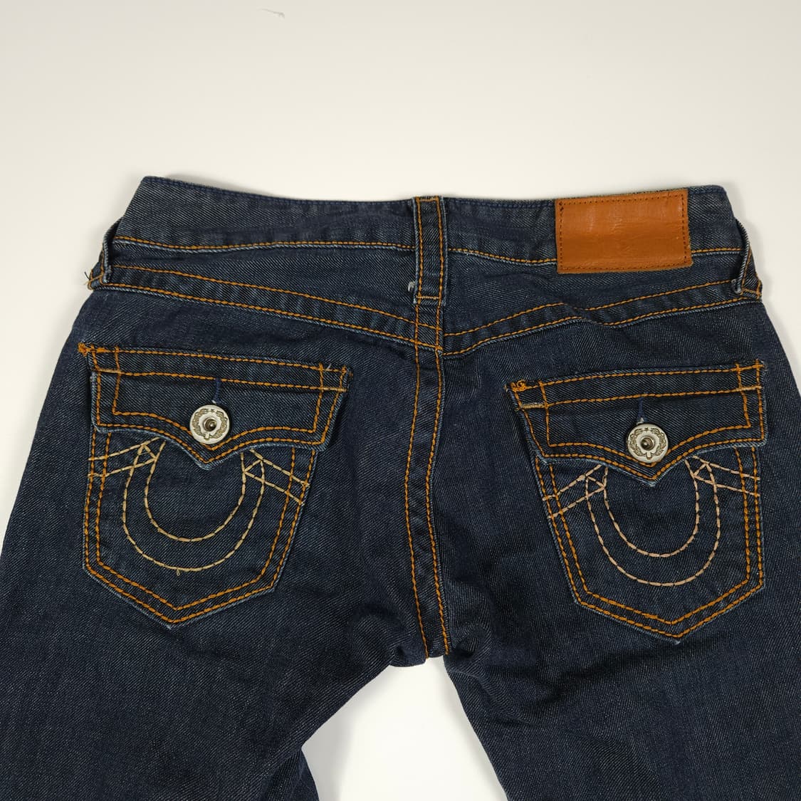 트루릴리전 로우라이즈 부츠컷 데님팬츠  상품이미지3