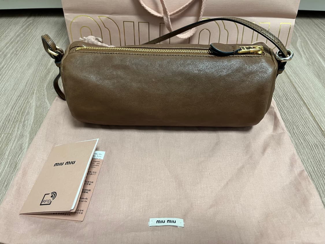 미우미우 파우치백 오크 상품이미지2