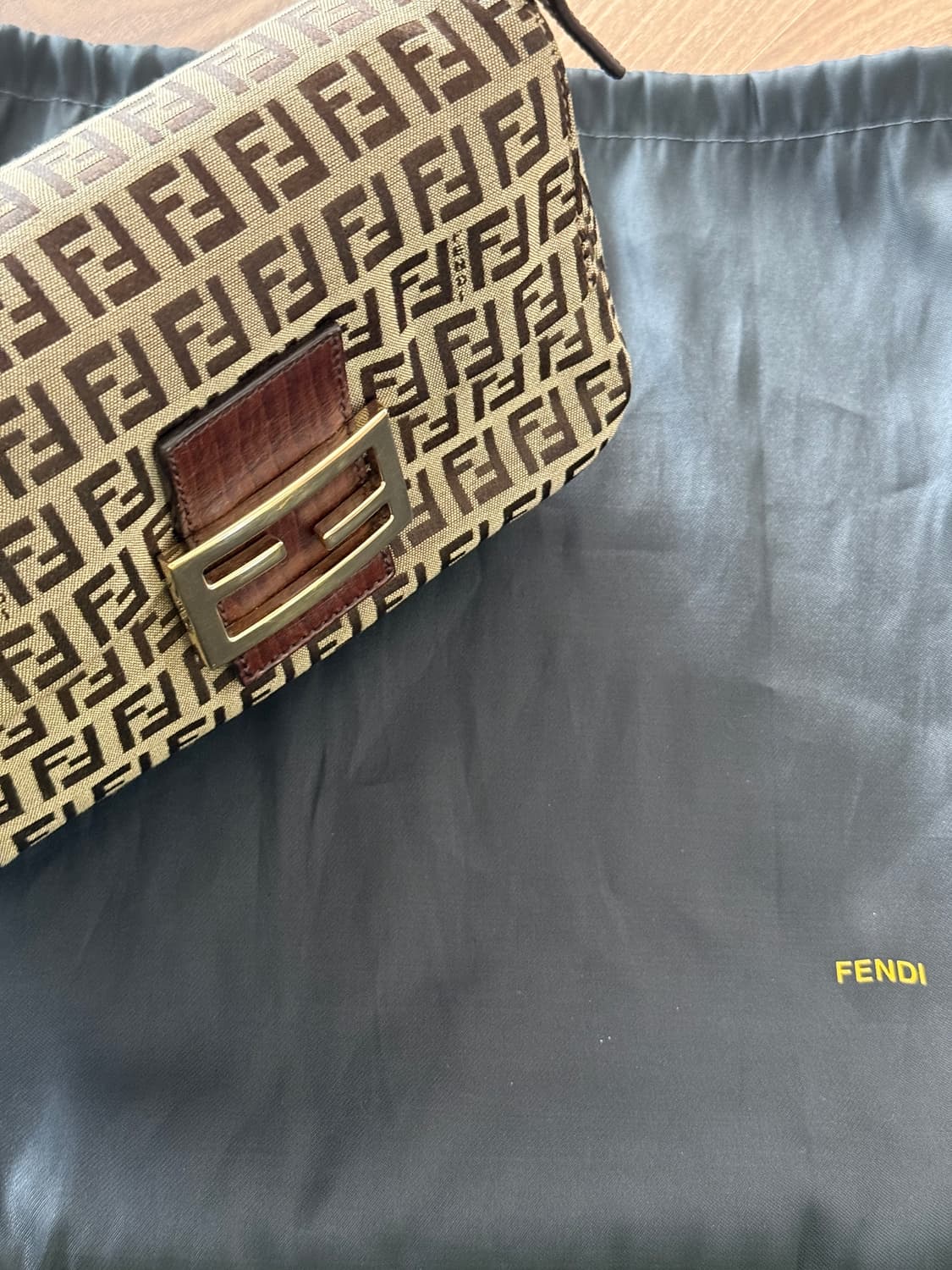 펜디 주카 맘마백 (정품)  상품이미지2