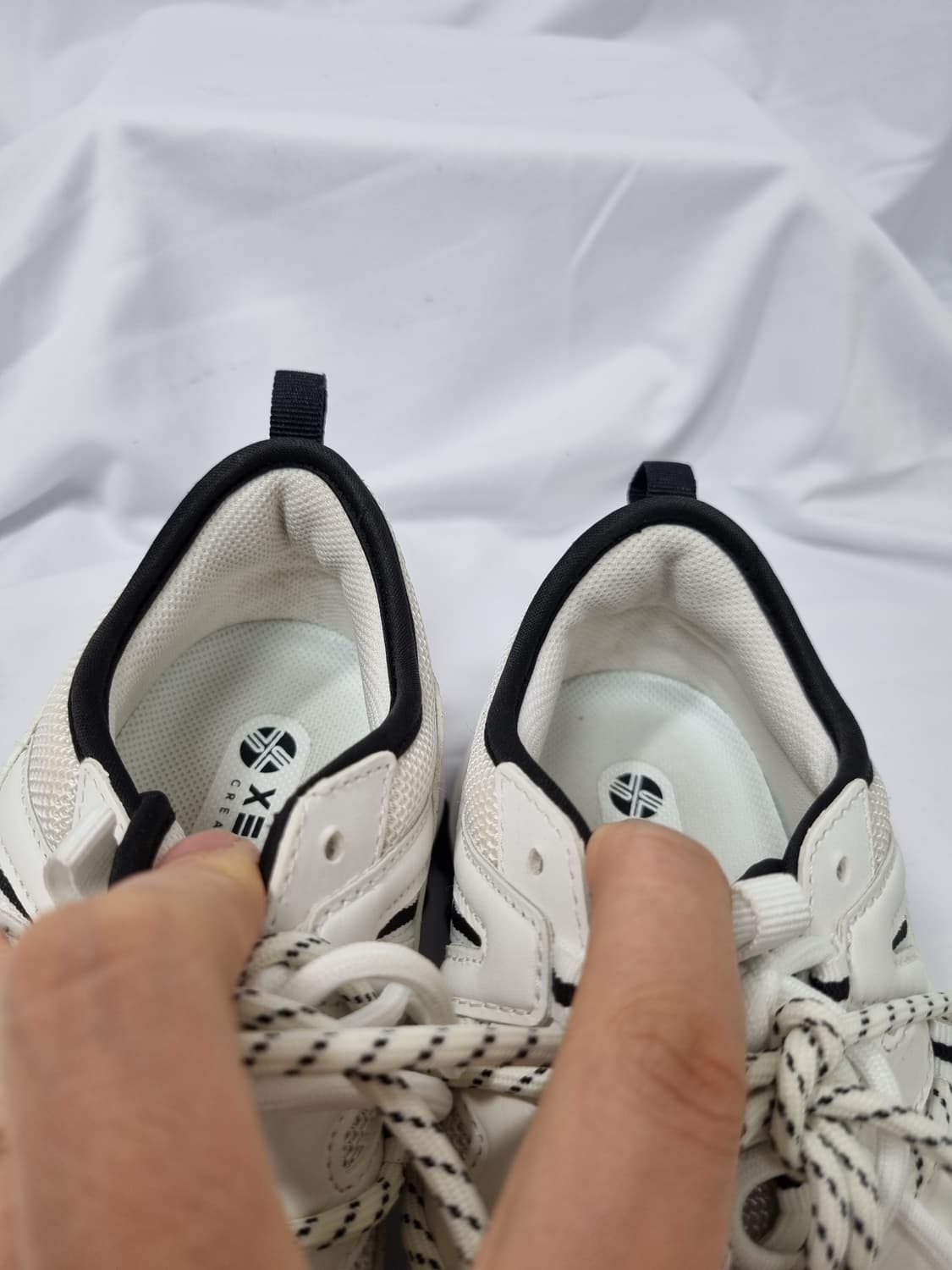 245 젝시믹스 X-1 라이트핏 화이트 스니커즈 상품이미지2