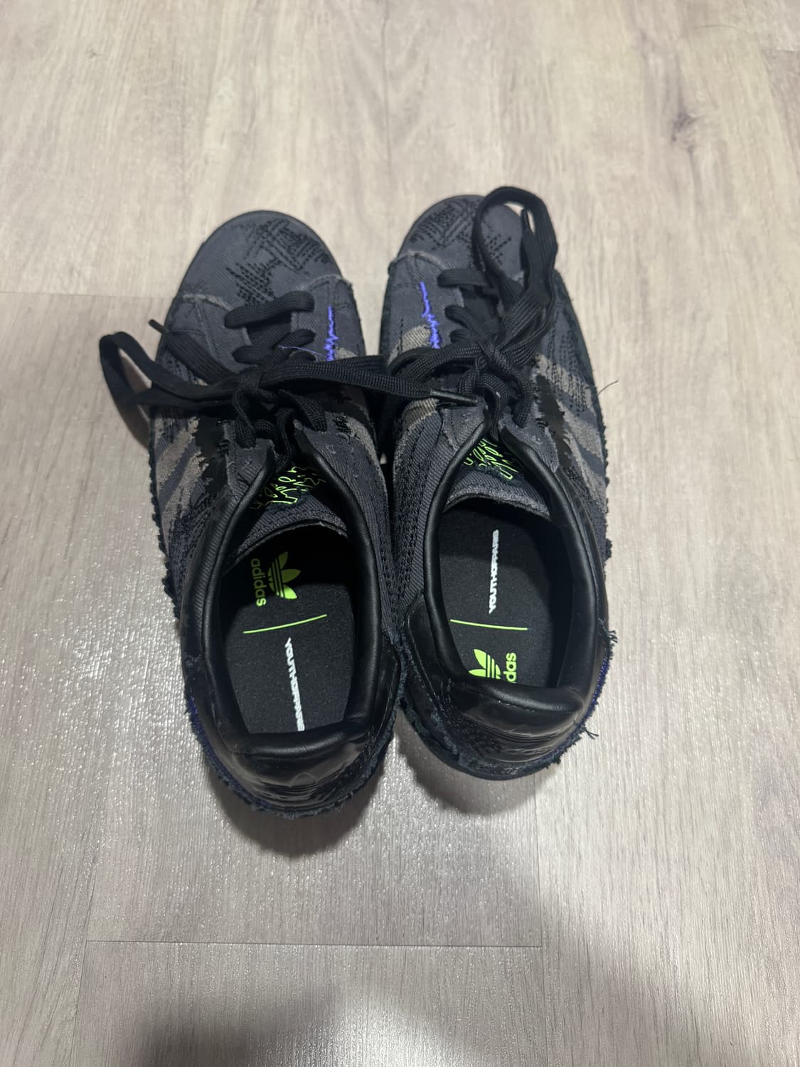 아디다스 x 유스 오브 파리 캠퍼스 80s 코어 블랙 상품이미지5