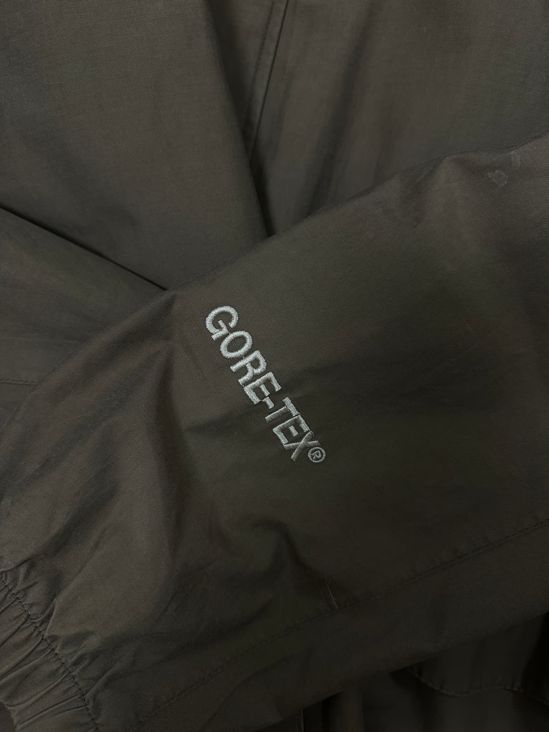 아식스 고어텍스 바람막이 XL 상품이미지3