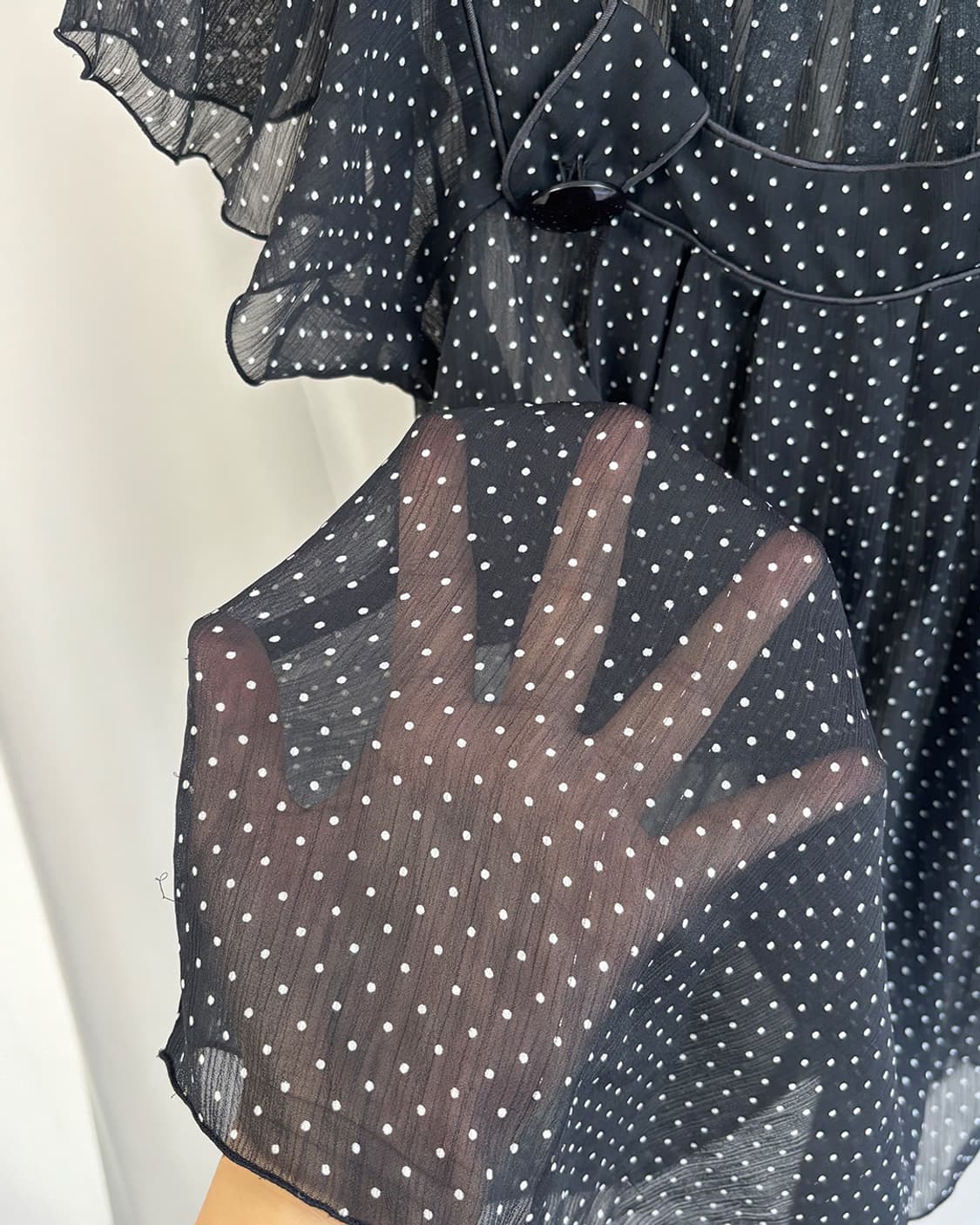 CLEF DE SOL see-through mini dot blouse 상품이미지4