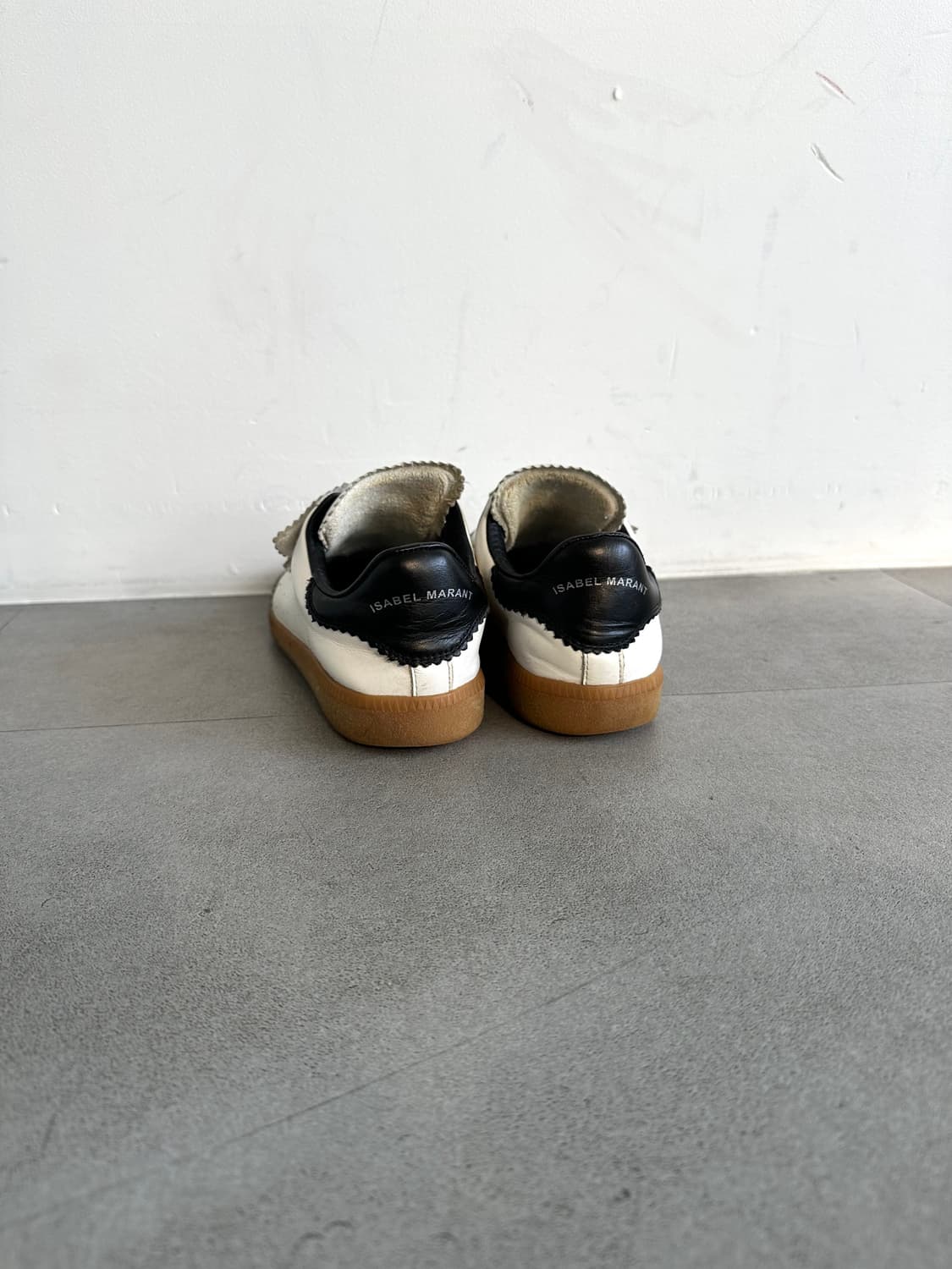 이자벨마랑 베스 화이트 벨크로 레더 스니커즈 상품이미지5