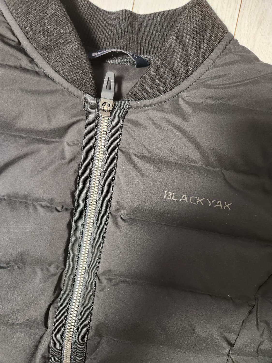 블랙야크 L켈리 다운 자켓 사이즈95(m)

스포츠웨어/아우터/구스다운점 상품이미지2