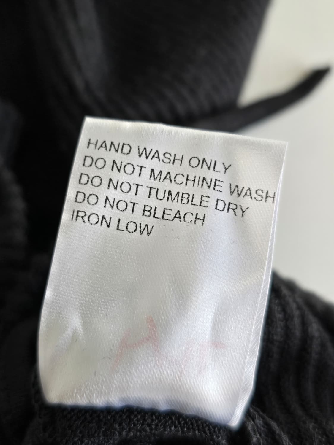 오드원아웃 Colored sewing string top black F 상품이미지6