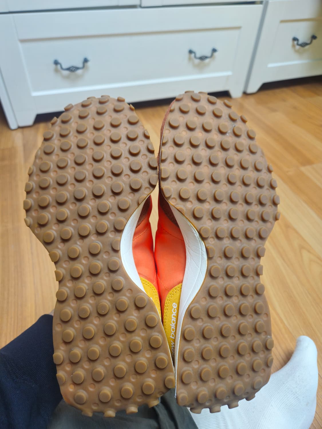 뉴발란스 327 오렌지 270 상품이미지2