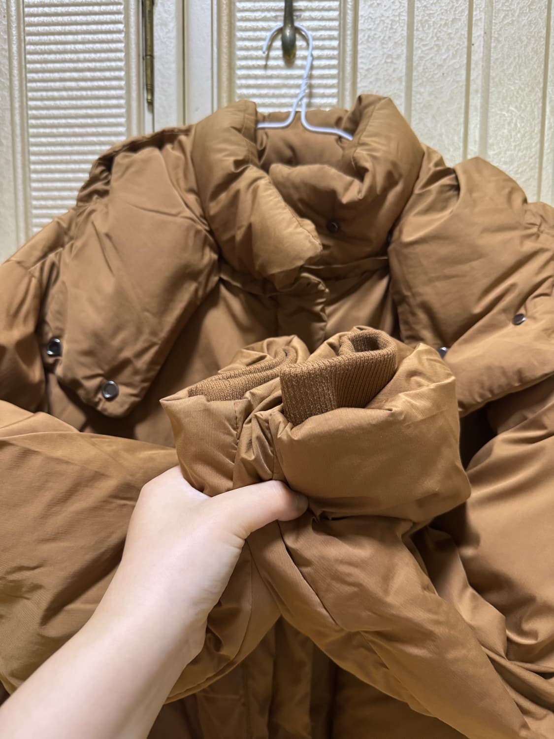 톰보이 덕 다운 자켓 패딩 카멜색상 상품이미지4