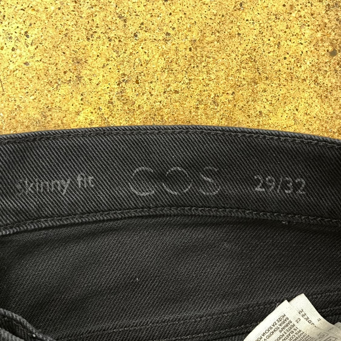 [정품] 코스 COS 스키니핏 블랙 데님진 b15 상품이미지4