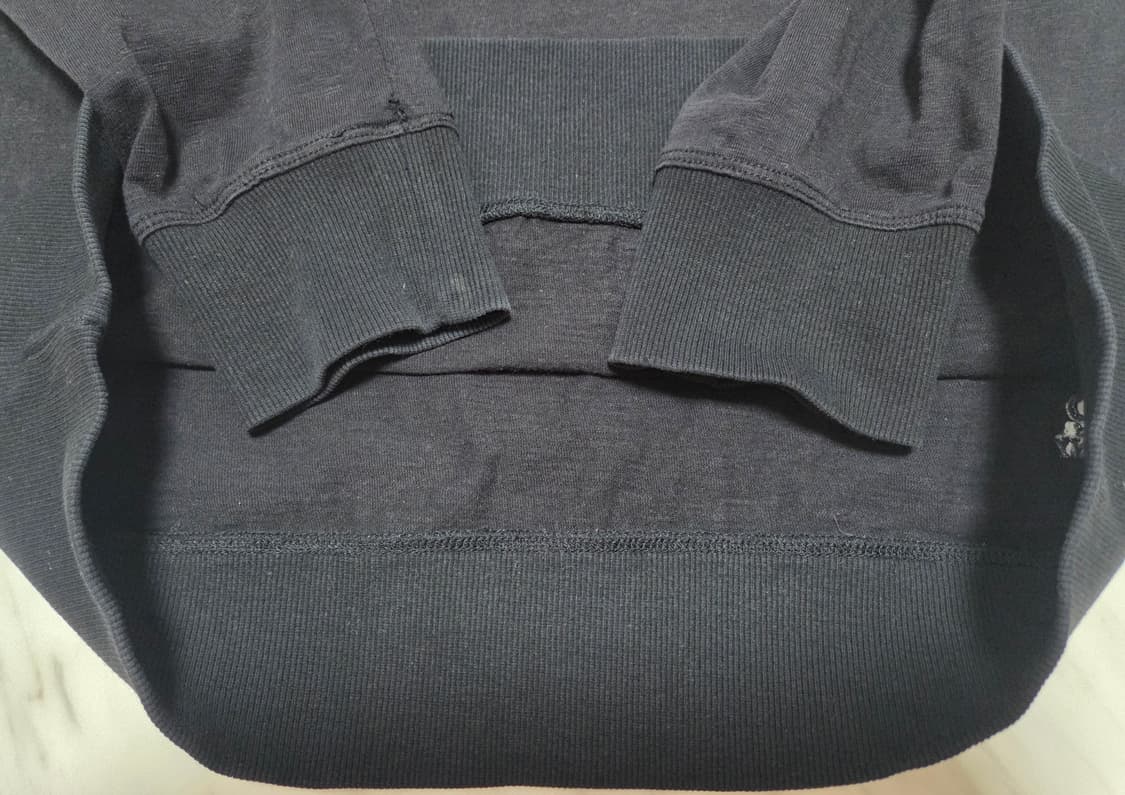 씨피컴퍼니 렌즈 맨투맨  상품이미지4