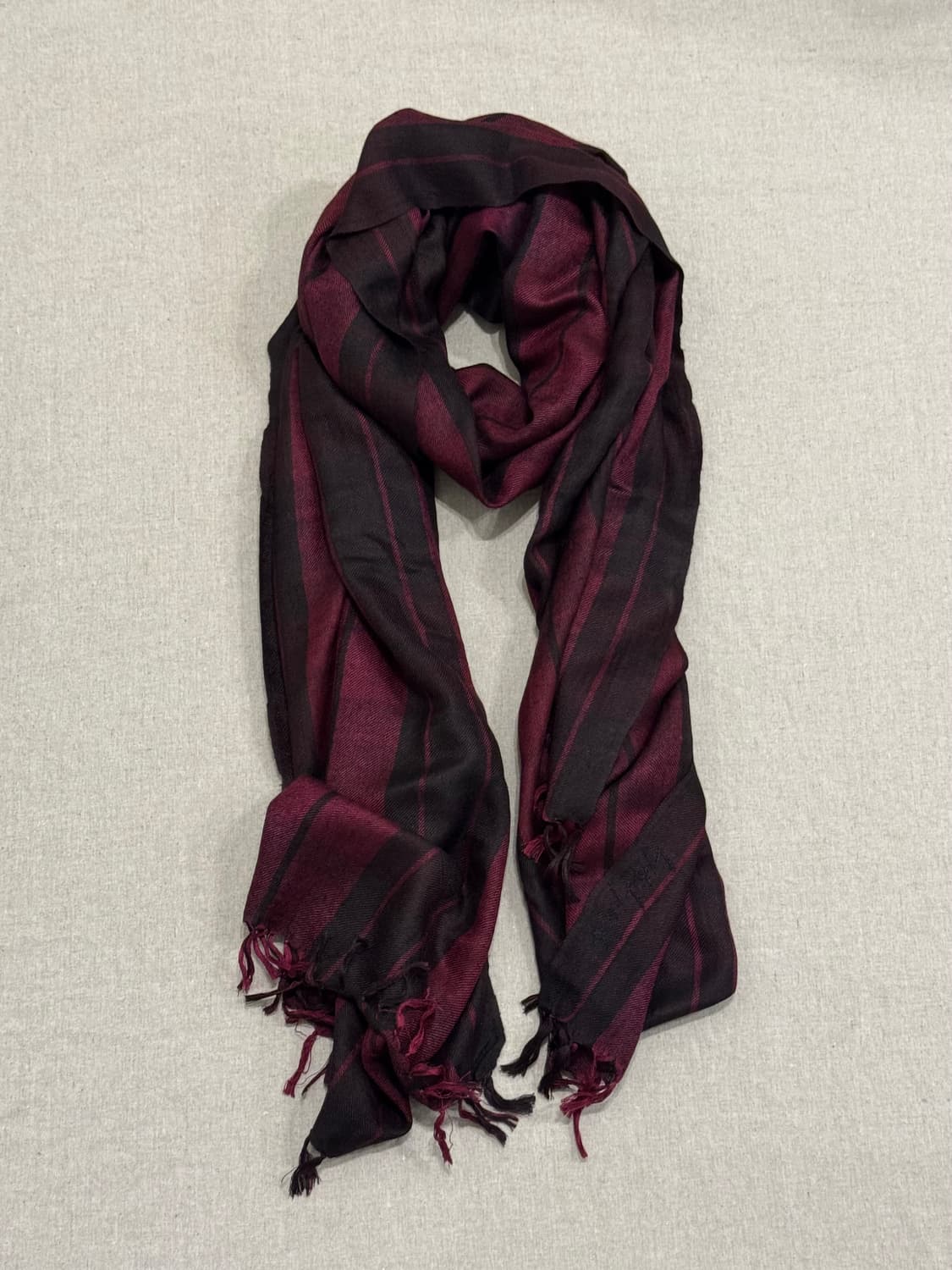 요지야마모토 실크 캐시미어 손자수 머플러 상품이미지1