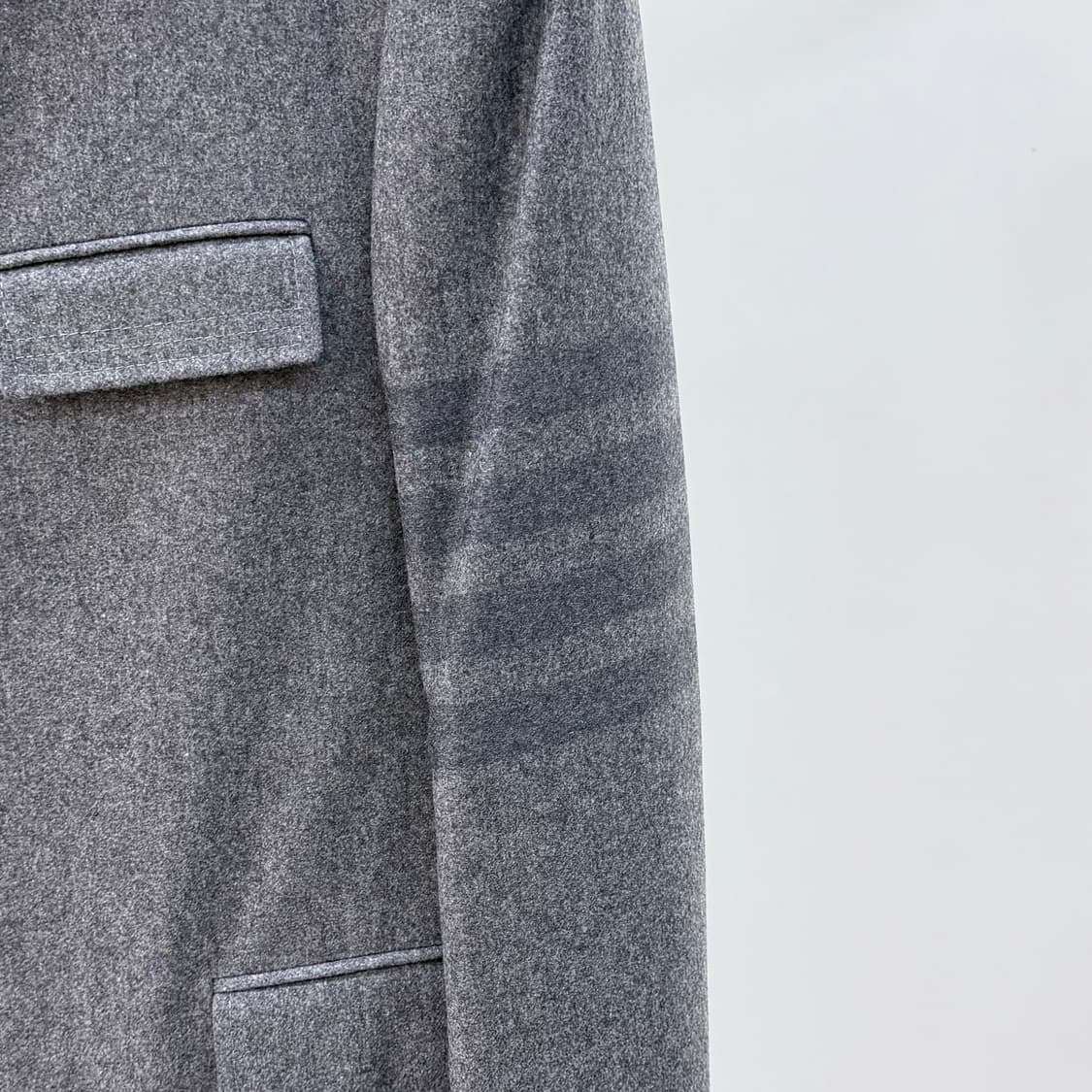[S+급/2] 톰브라운 사선완장 울 체스터필드 오버 코트 그레이 상품이미지2