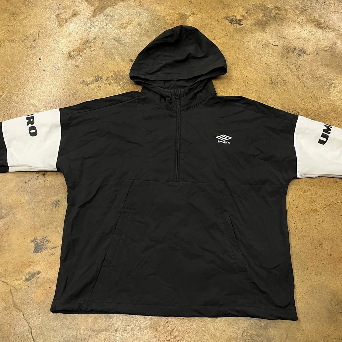 [정품/L] 엄브로 블랙 후드 바람막이 자켓 b15 상품이미지3