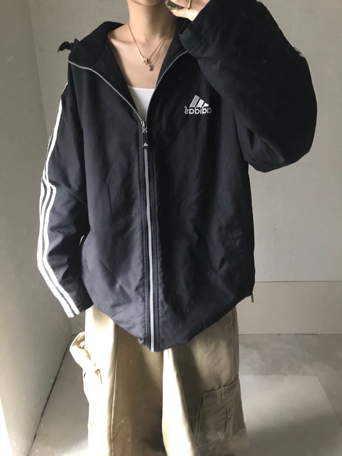 아디다스 90s 검흰 오버핏 누빔패딩 상품이미지3