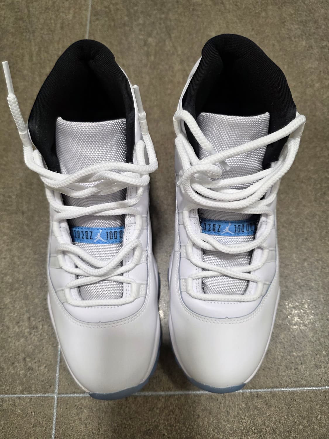 조던 11 레트로 레전드 블루 2024 상품이미지1