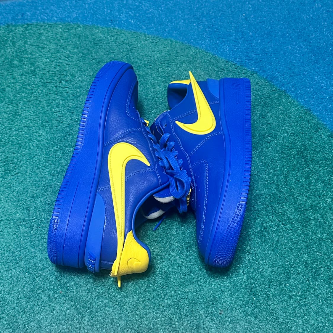 나이키 x 앰부쉬 에어포스1 로우 로얄블루 240 상품이미지2