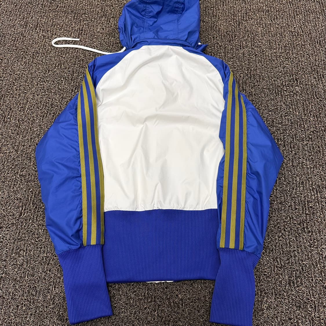 아디다스 여성 파이어버드 유로파 바람막이 자켓 90(S) 상품이미지4