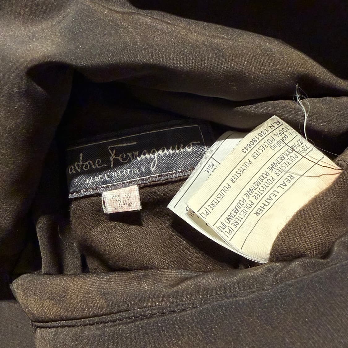 페라가모 램스킨 패디드 리버스블 코트 54 L 왁스코튼 상품이미지3