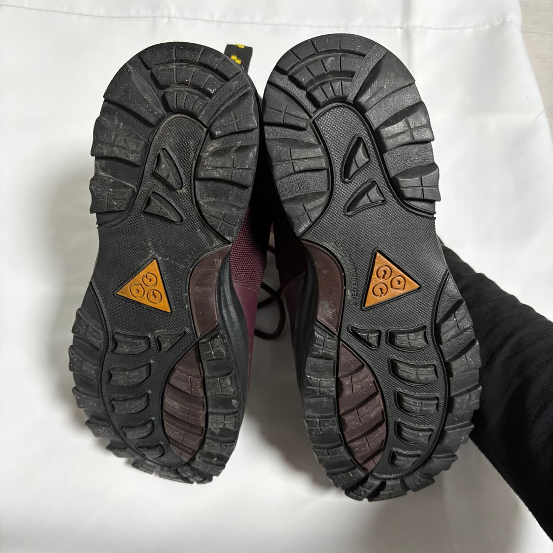 Nike ACG 트레킹화 버건디 상품이미지5