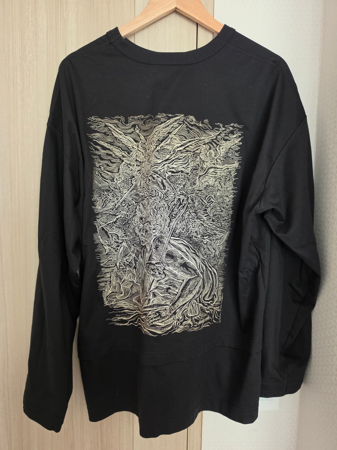 송지오옴므 PURE REBEL 엠브로이드 자수 롱슬리브  48사이즈 상품이미지1