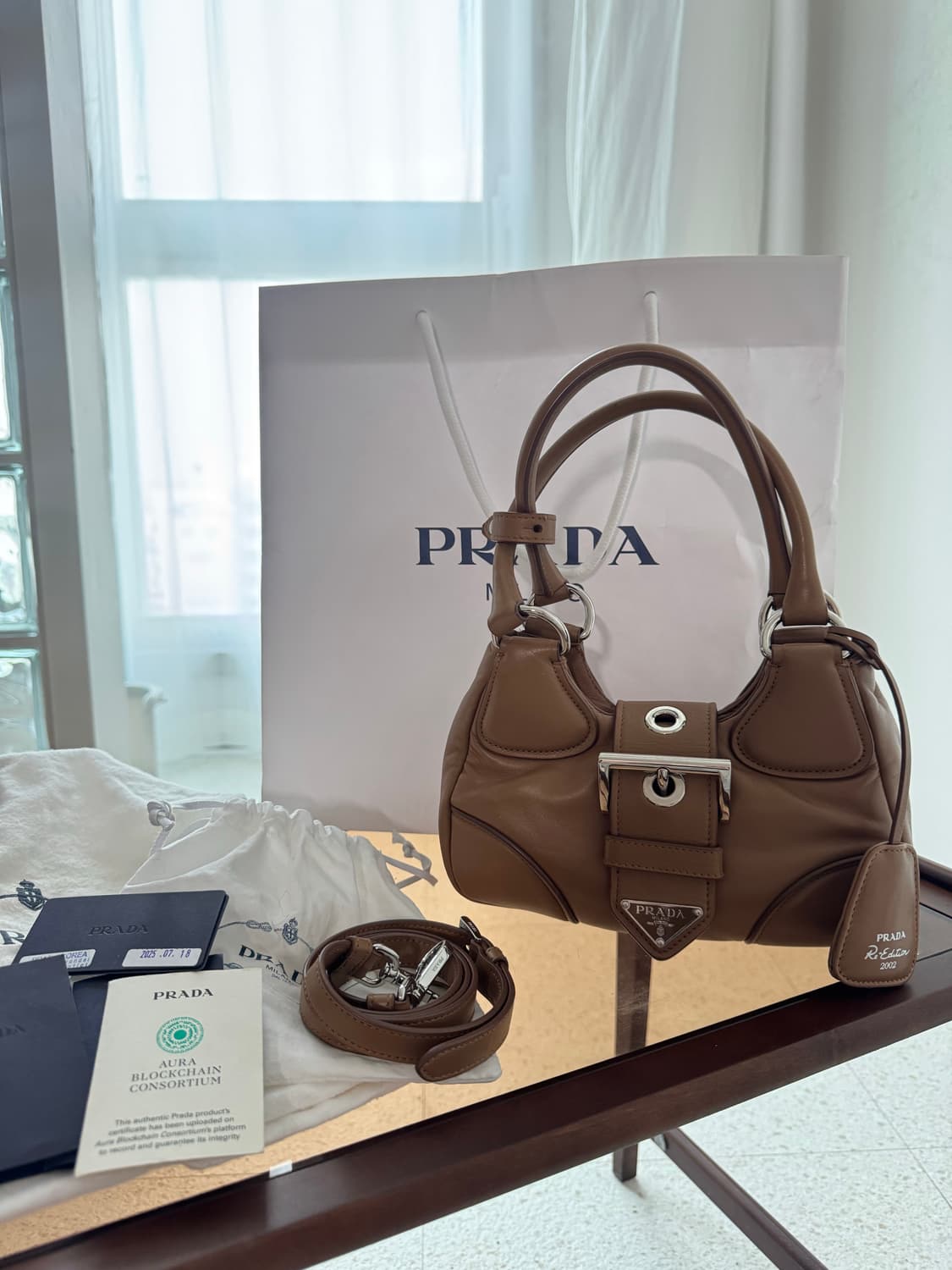 정가 350만 프라다 문백 / 연예인착용 상품이미지1