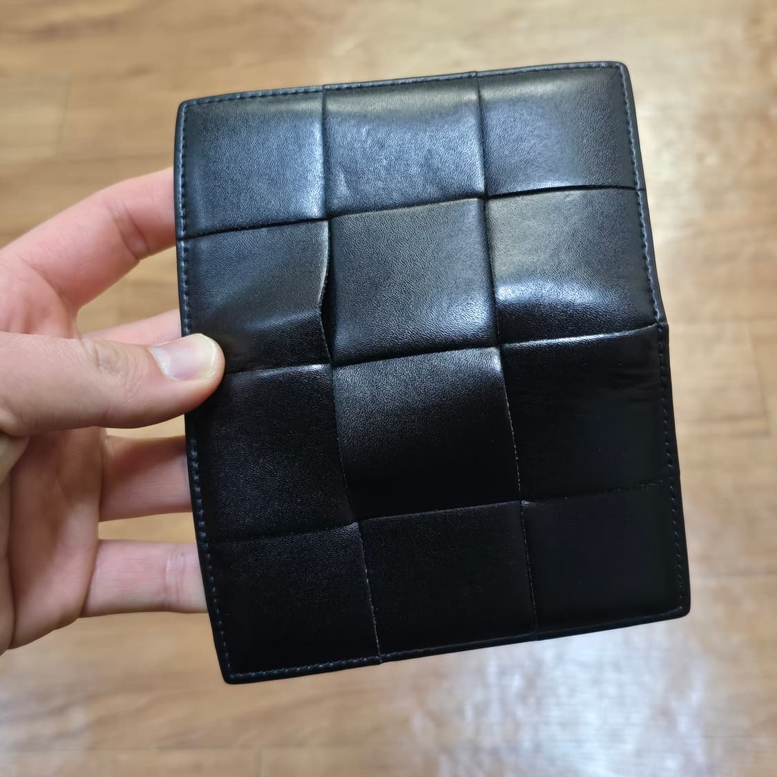 보테가베네타 카세트 맥시 플랩 오거나이저 카드지갑 상품이미지2