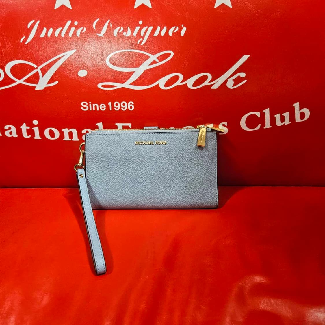 마이클코어스 미니 클러치 지갑 상품이미지1